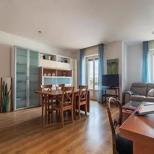 Apartamento Sunny Piramide, Roma